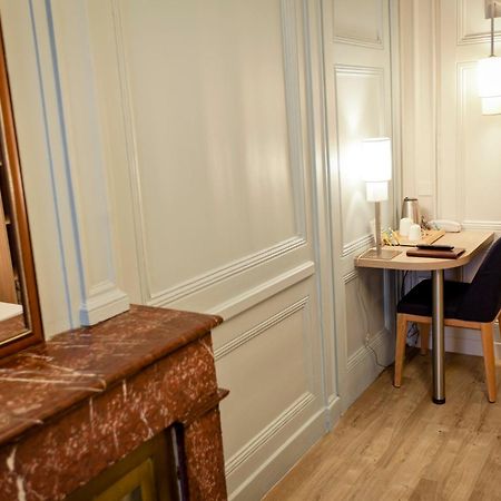 Hotel Du Dauphin Lyon Ngoại thất bức ảnh
