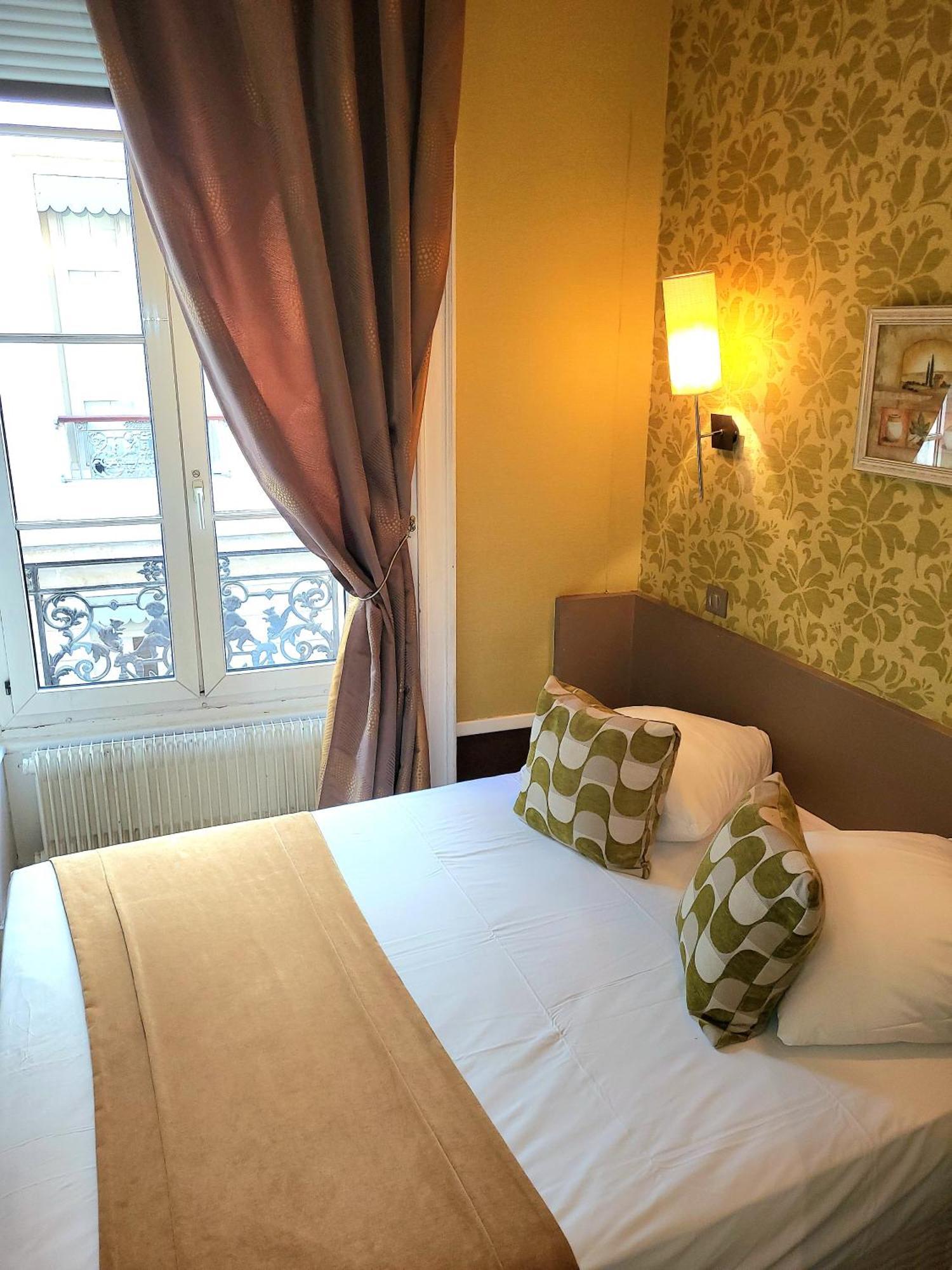 Hotel Du Dauphin Lyon Ngoại thất bức ảnh