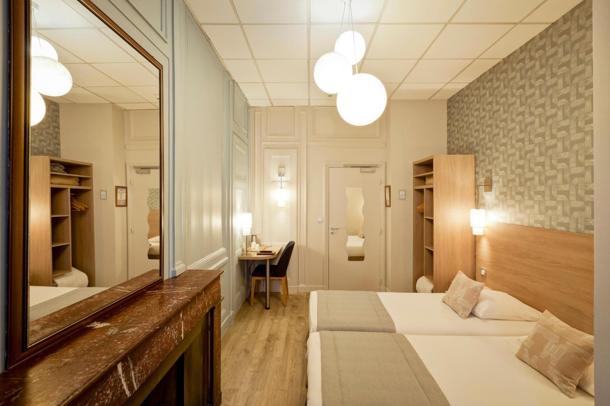 Hotel Du Dauphin Lyon Ngoại thất bức ảnh