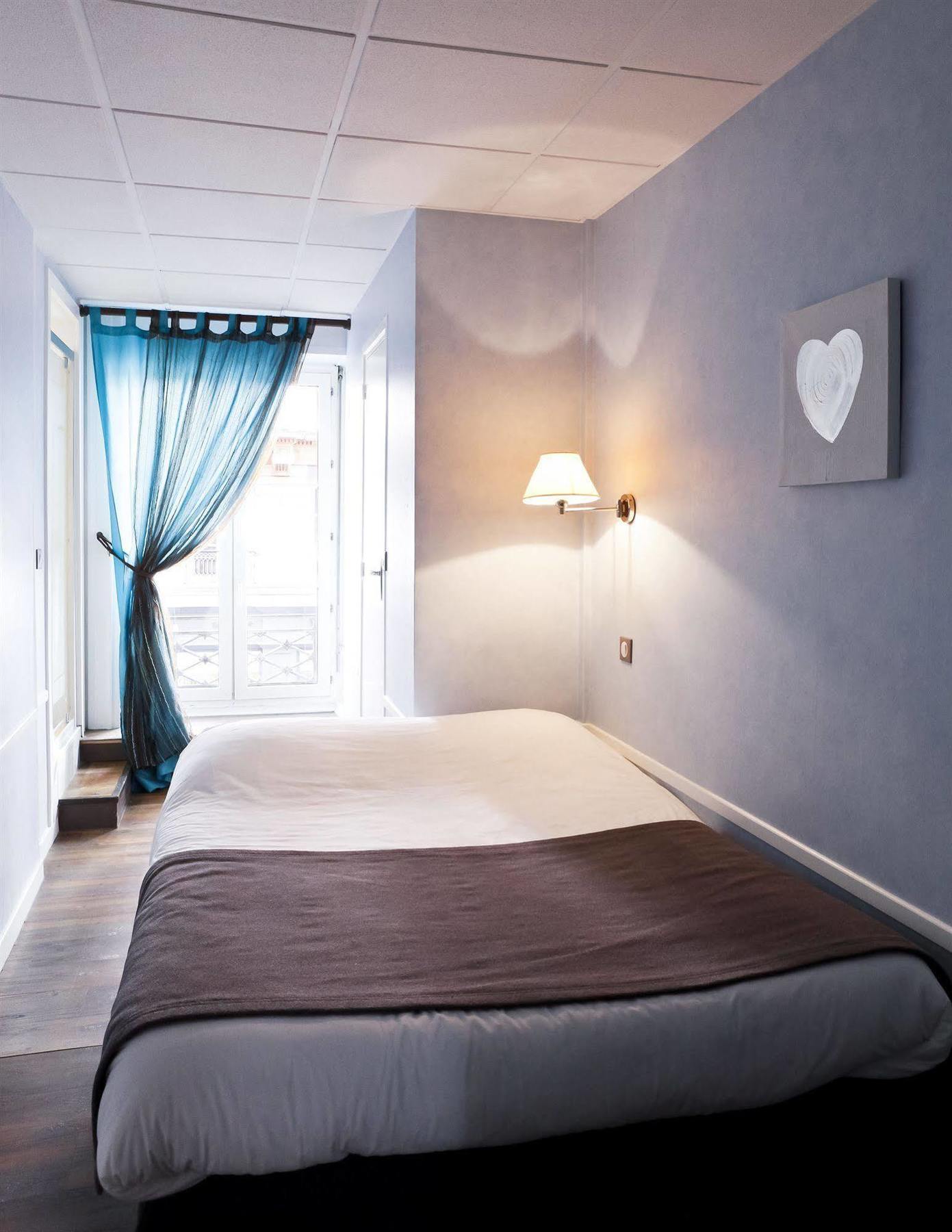 Hotel Du Dauphin Lyon Ngoại thất bức ảnh